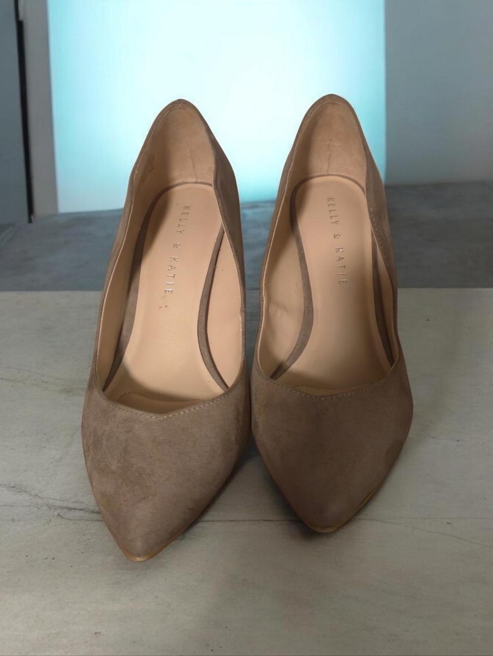 Kelly & Katie Taupe Pointed-Toe Suede Pumps 2 " Heels Like New 8 - Picture 2 of 15